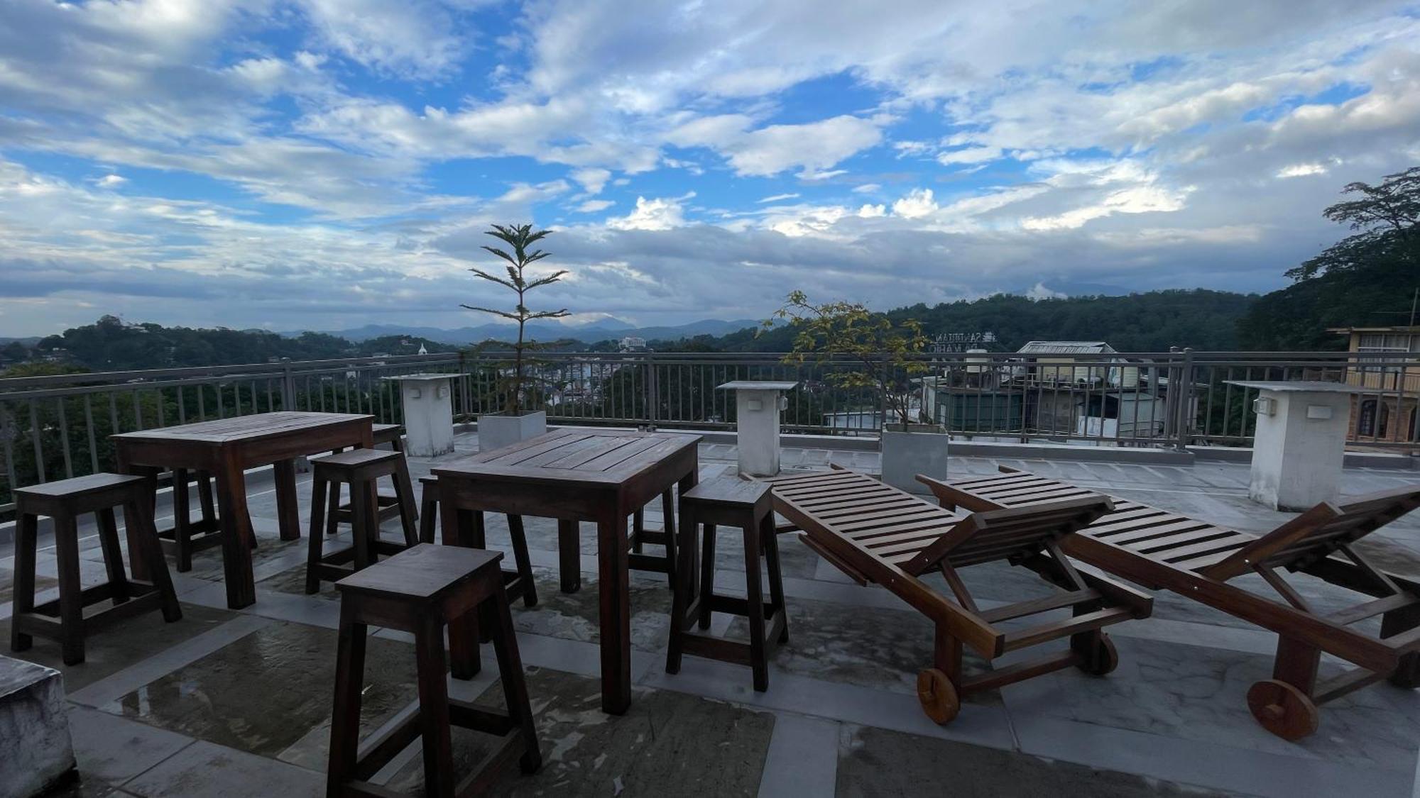 Sun Dove Suite Kandy Ngoại thất bức ảnh