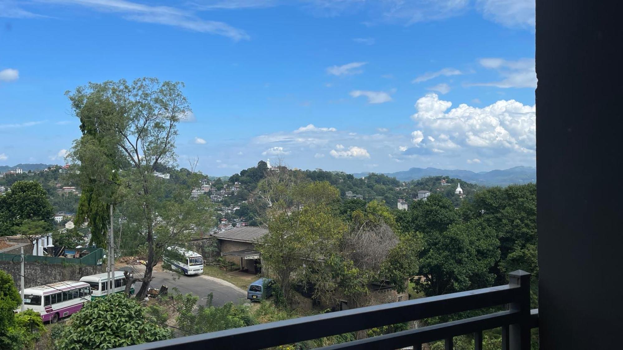 Sun Dove Suite Kandy Ngoại thất bức ảnh