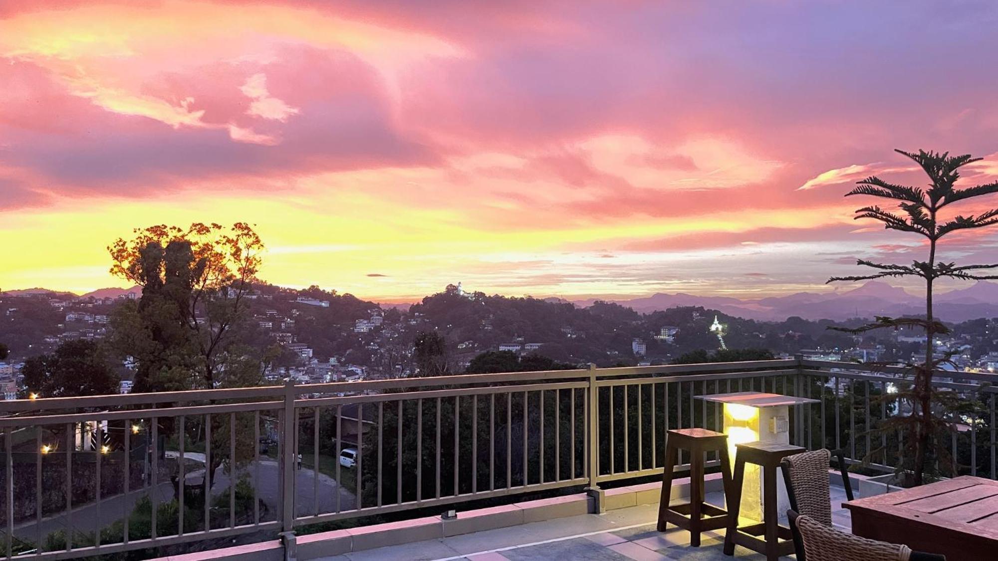 Sun Dove Suite Kandy Ngoại thất bức ảnh